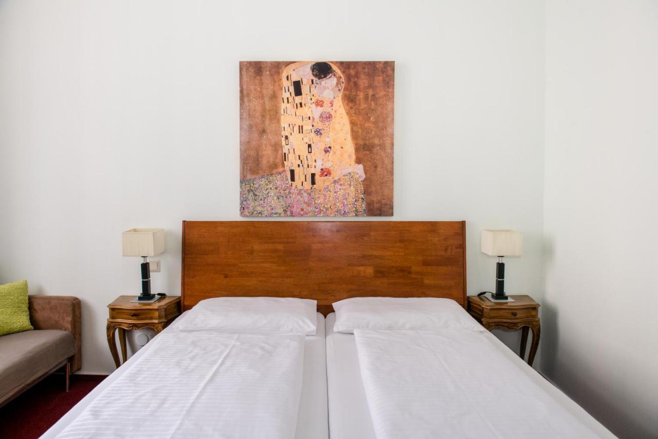 Hotel-Pension Dormium Виена Екстериор снимка